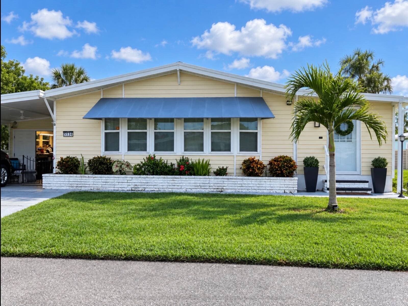 Manufactured home in Sarasota, FL 34241