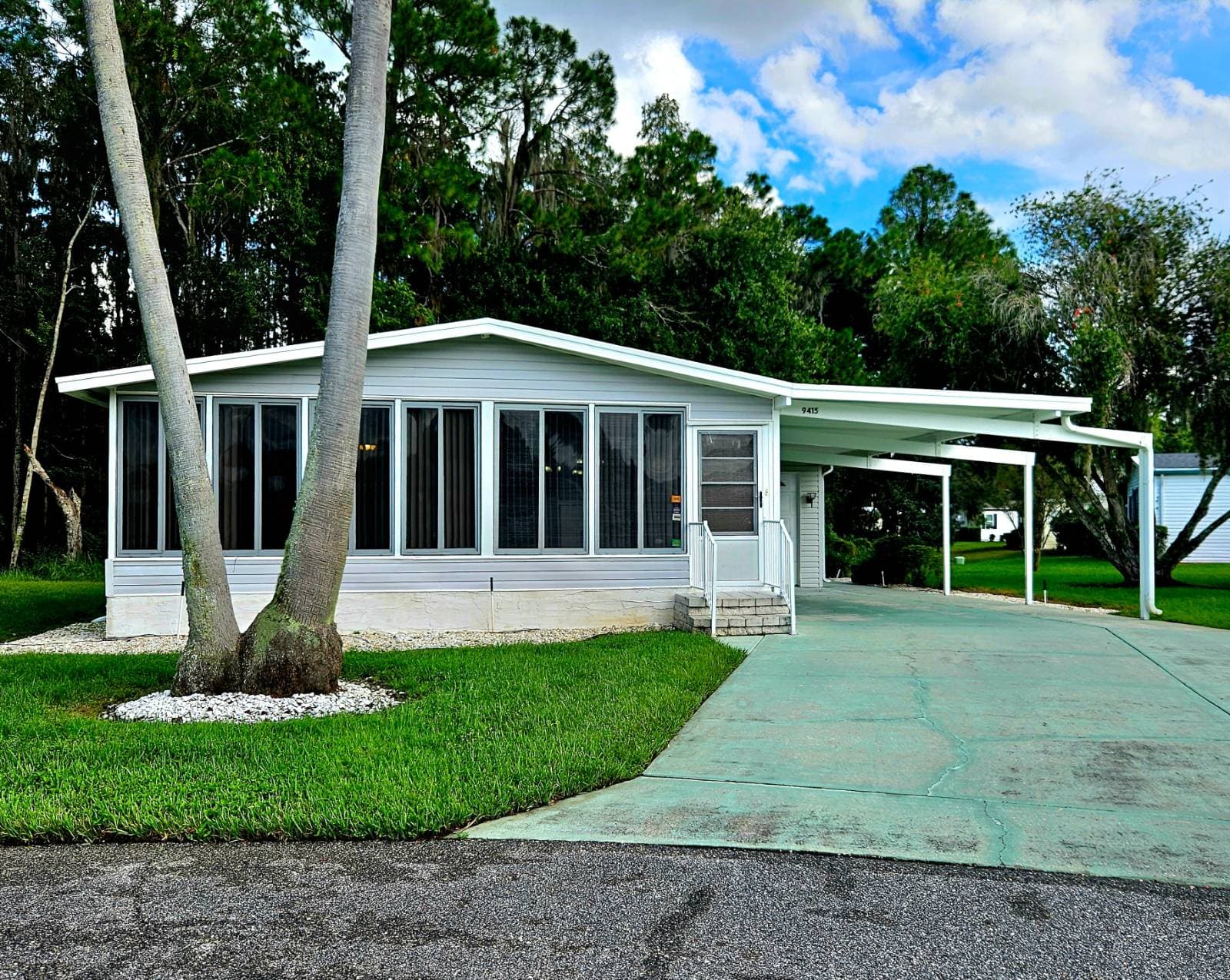 Manufactured home in Lakeland, FL 33810