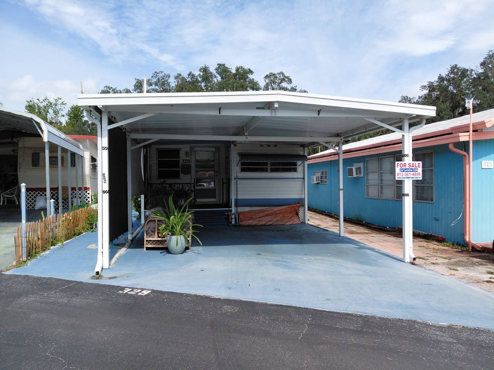 Manufactured home in Zephyrhills, FL 33543