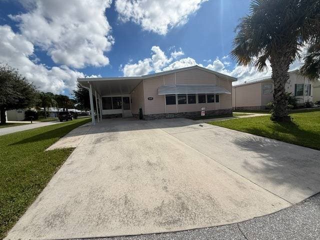 Manufactured home in Fort Pierce, FL 34951
