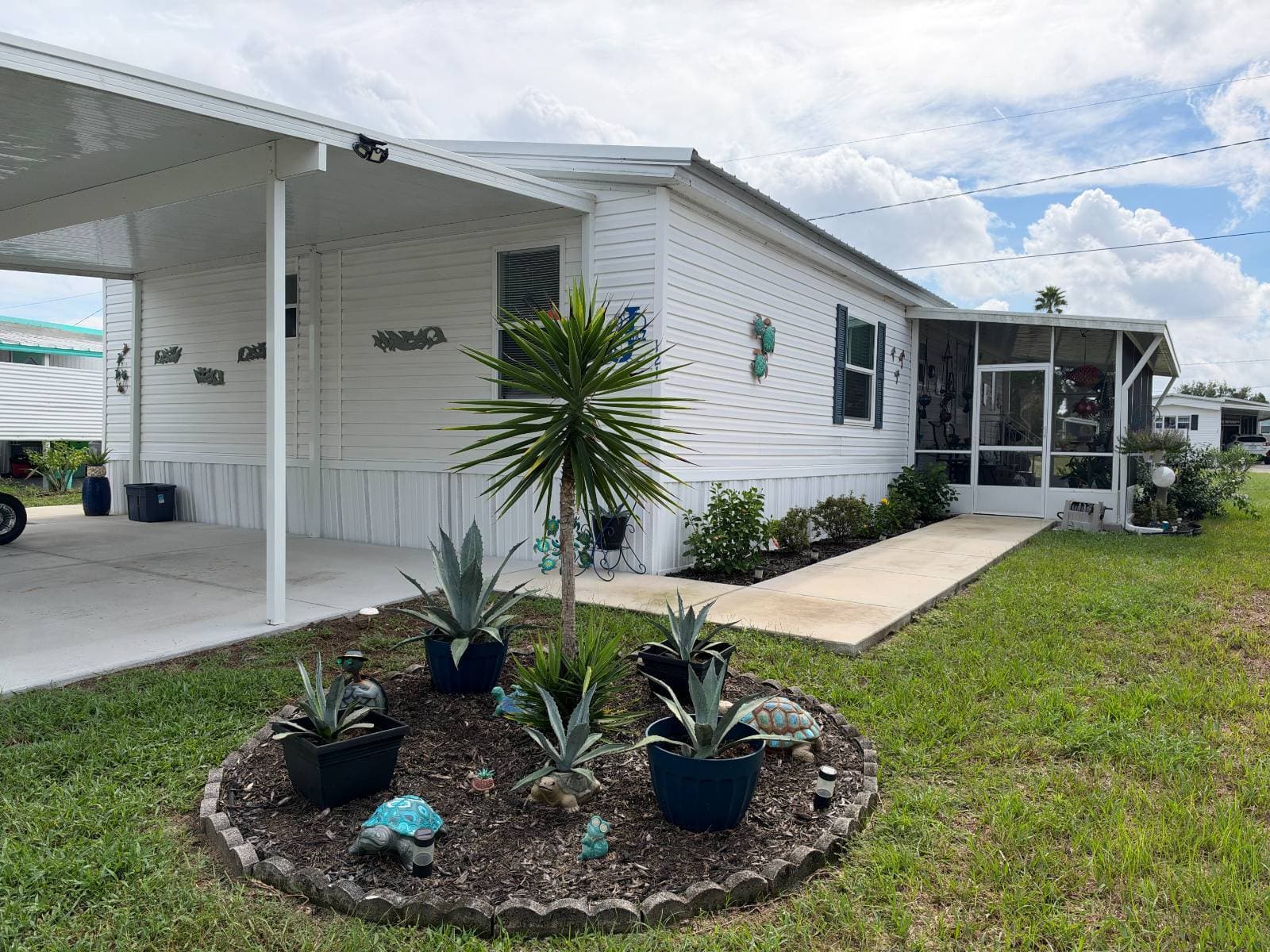 Manufactured home in Ormond Beach, FL 32174