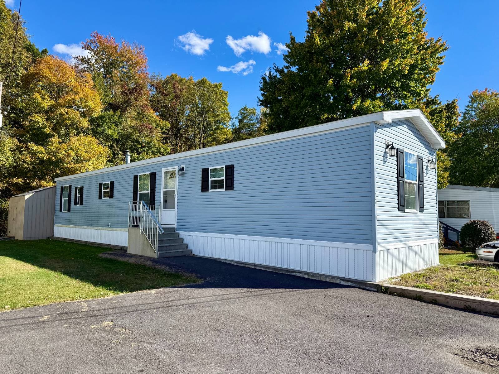 Manufactured home in Elizaville, NY 12523