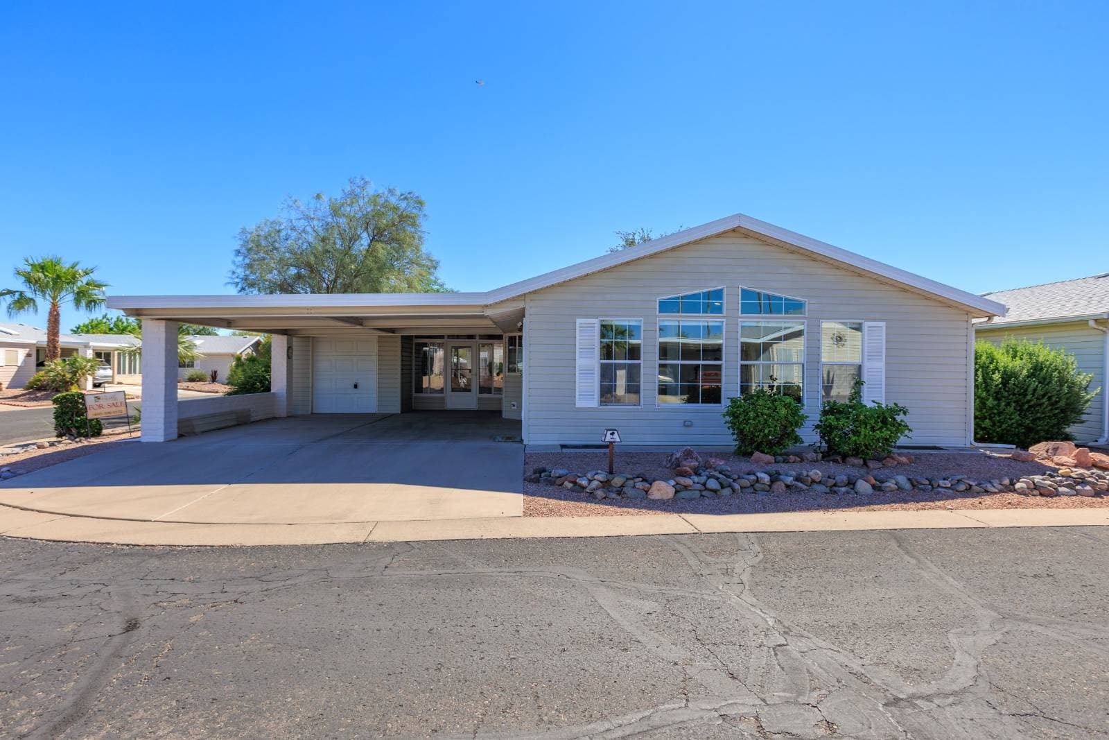 Manufactured home in Mesa, AZ 85205