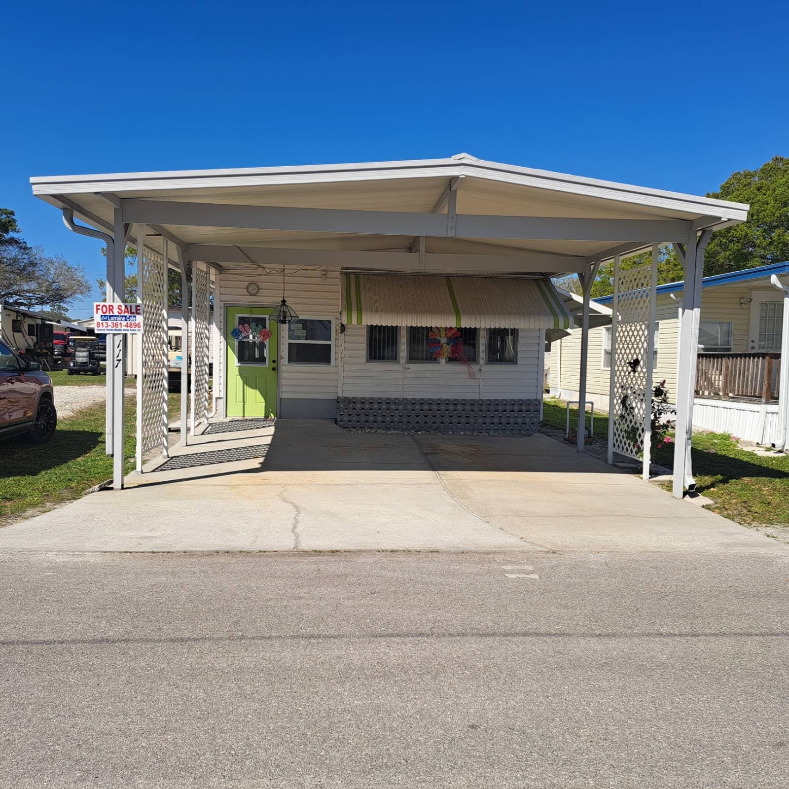 Manufactured home in Zephyrhills, FL 33541