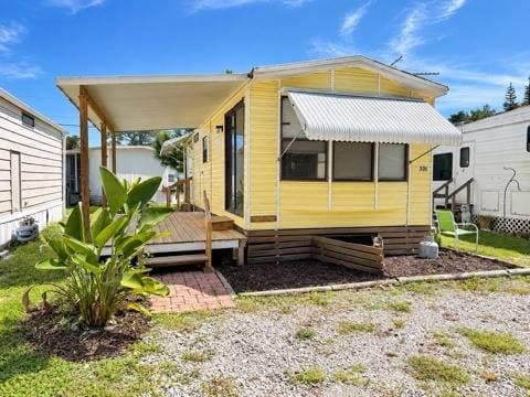 Manufactured home in New Smyrna Beach, FL 32168