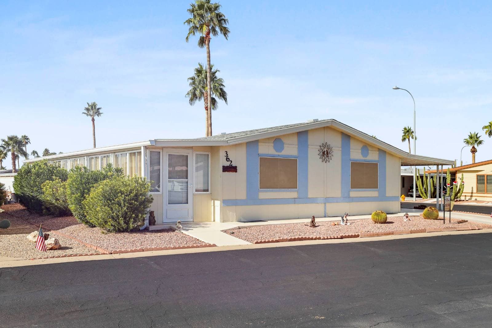 Manufactured home in Apache Junction, AZ 85120
