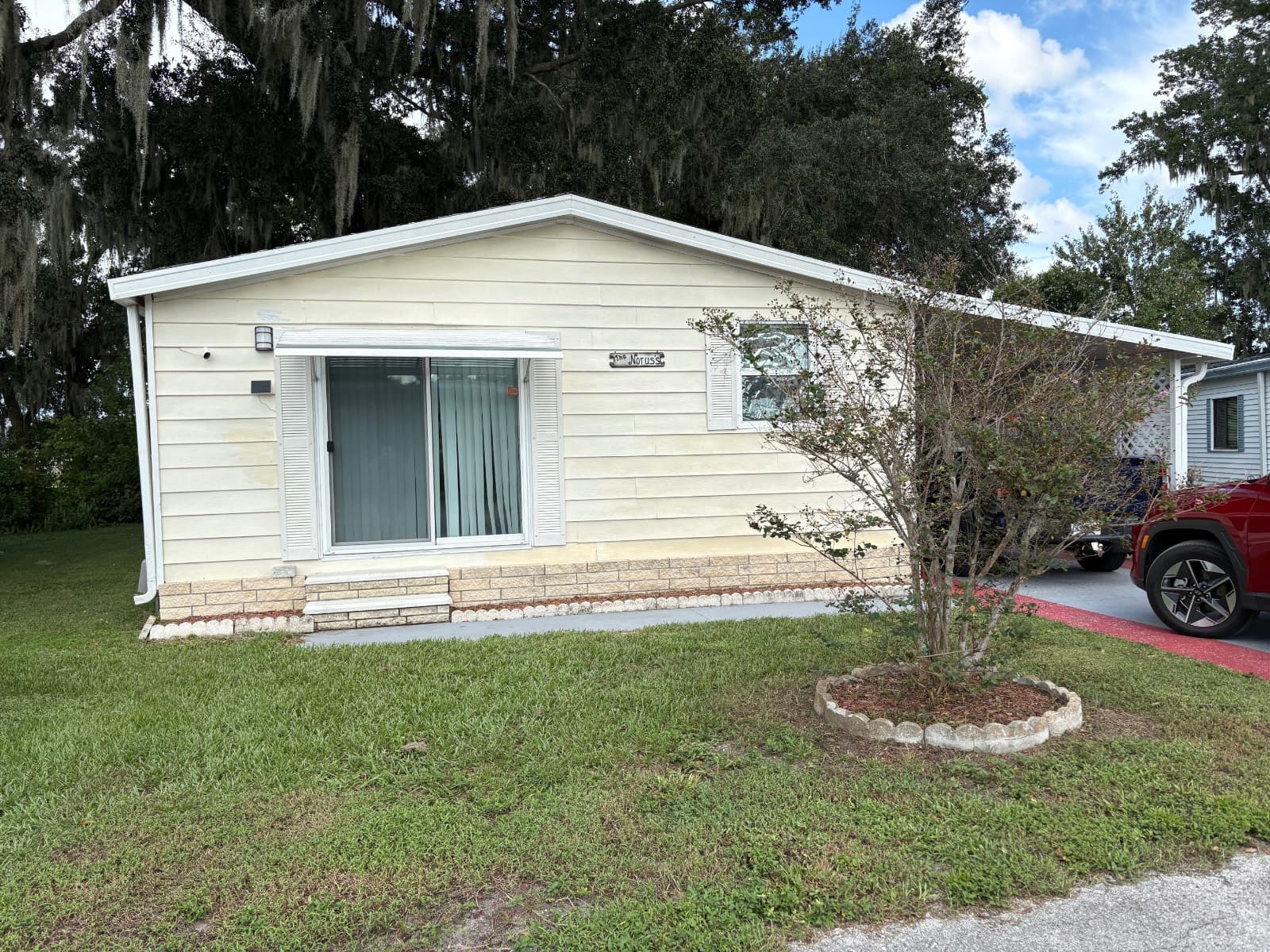 Manufactured home in Lakeland, FL 33805