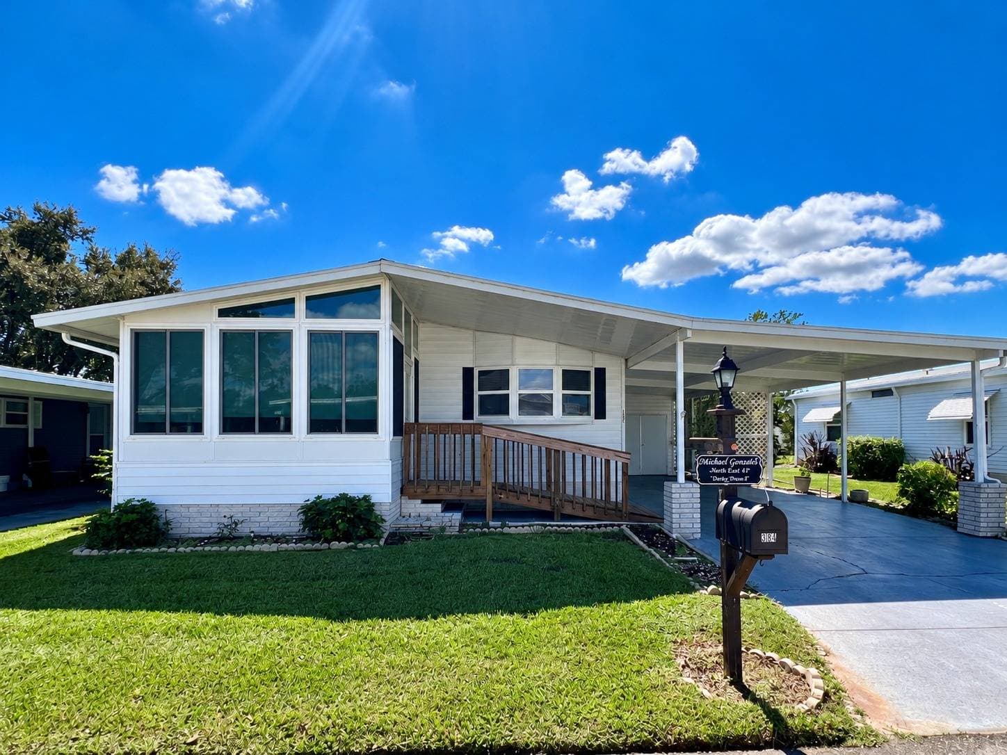 Manufactured home in Winter Haven, FL 33881
