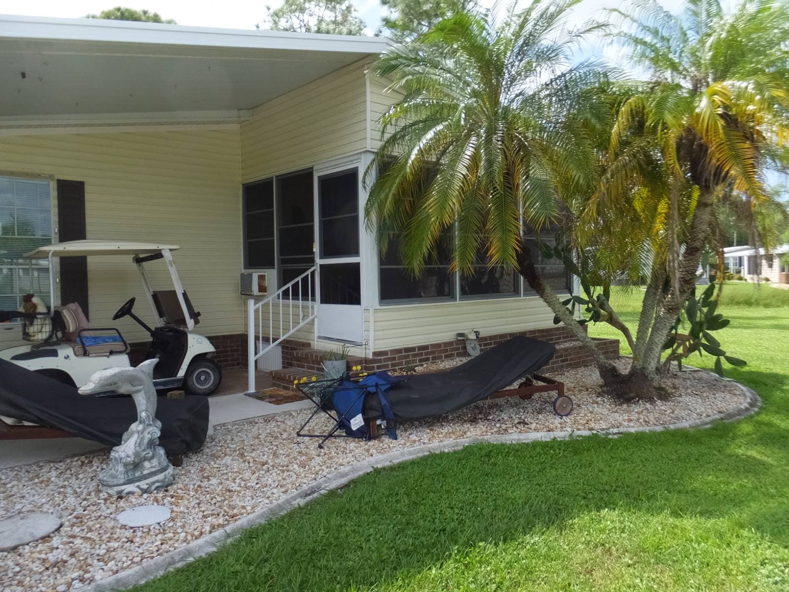 Manufactured home in N Ft Myers, FL 33917