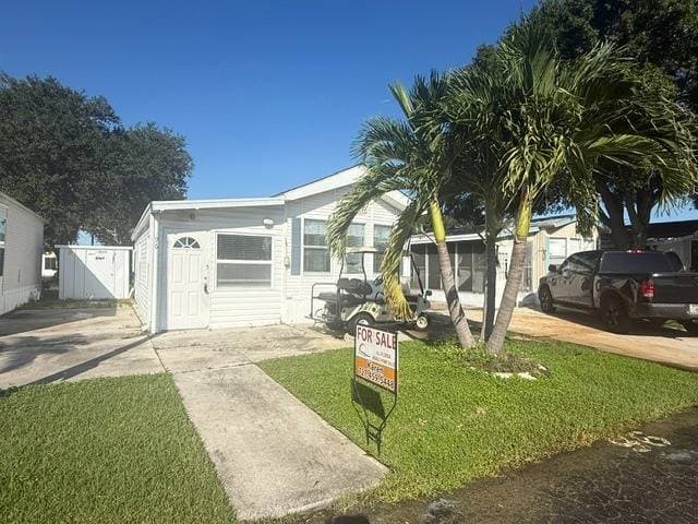 Manufactured home in Clearwater, FL 33759