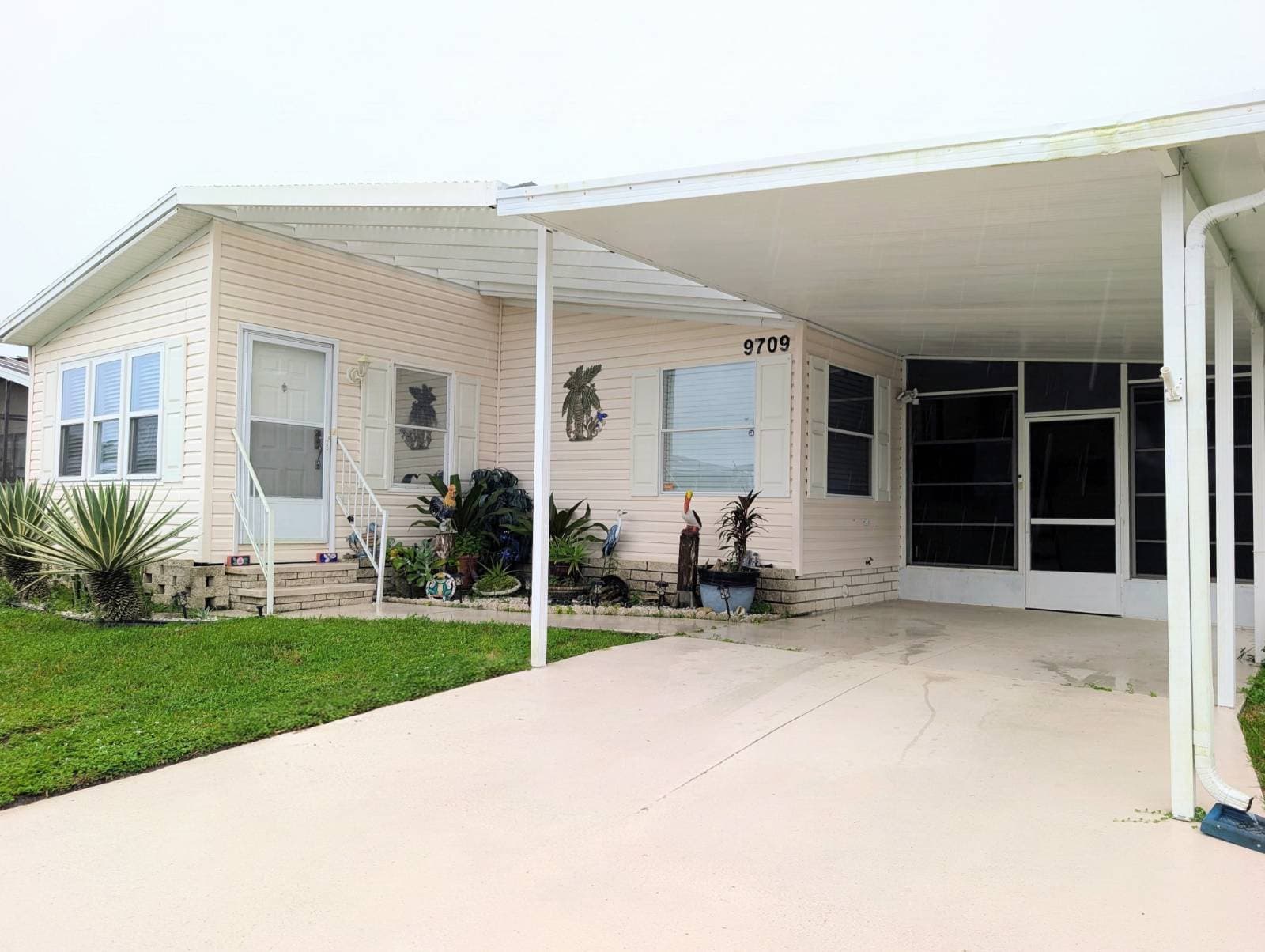 Manufactured home in Parrish, FL 34219
