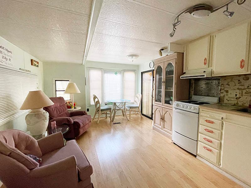 Manufactured home in Bonita Springs, FL 34135