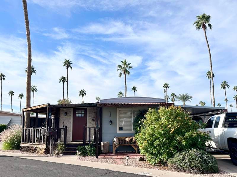 Manufactured home in Mesa, AZ 85205