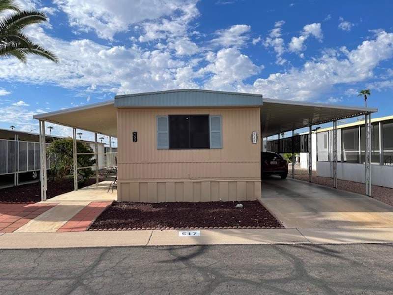 Manufactured home in Mesa, AZ 85205