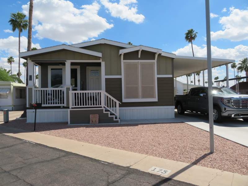 Manufactured home in Mesa, AZ 85205