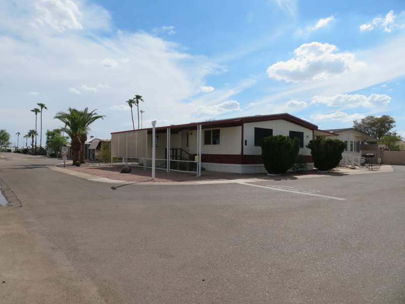 Manufactured home in Mesa, AZ 85205