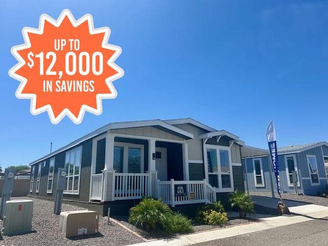 Manufactured home in El. Mirage, AZ 85335