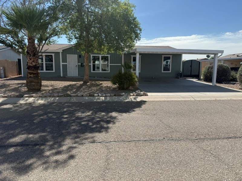 Manufactured home in El. Mirage, AZ 85335