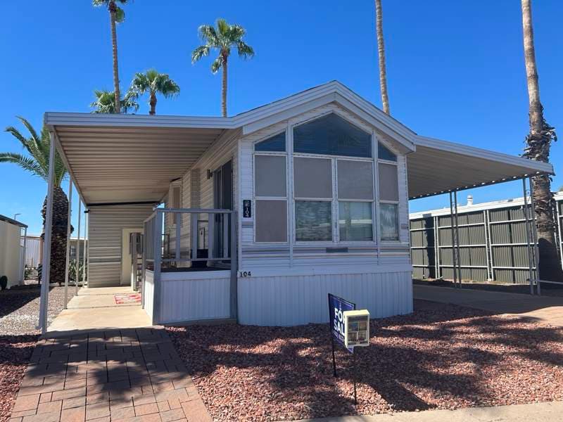 Manufactured home in Mesa, AZ 85204