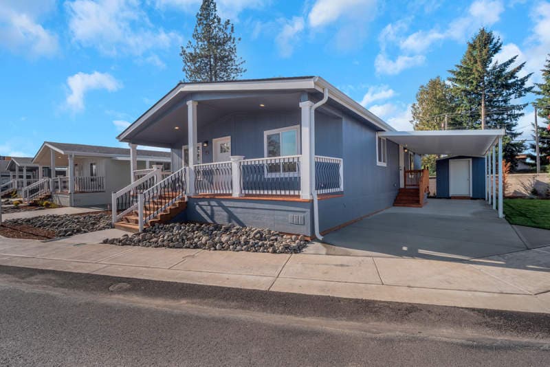 Manufactured home in Salem, OR 97317