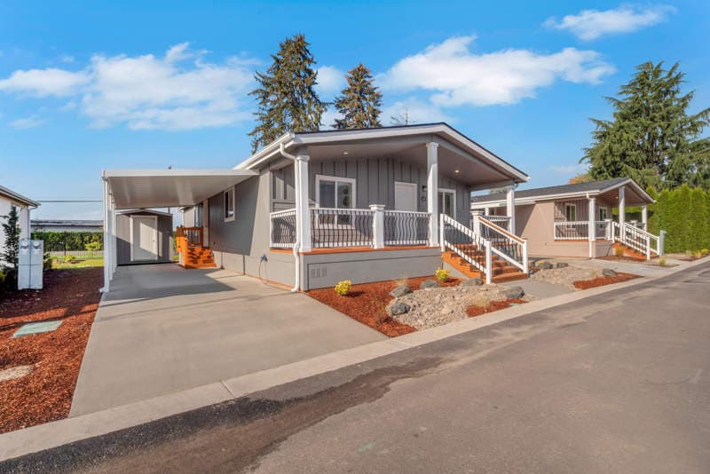 Manufactured home in Salem, OR 97317