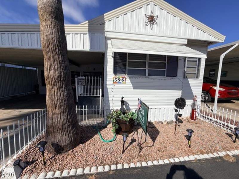 Manufactured home in Apache Junction, AZ 85120