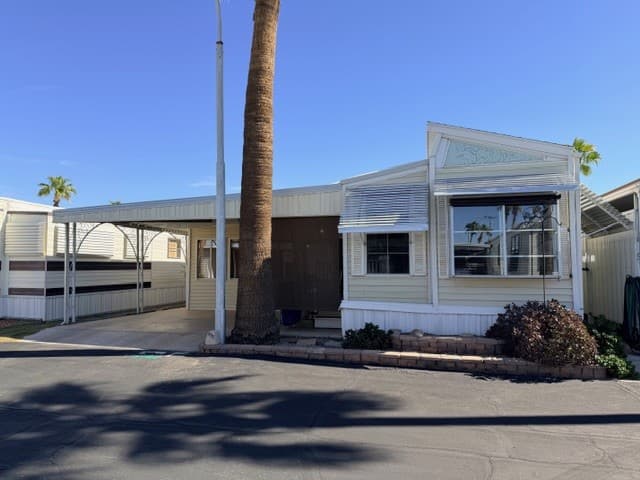 Manufactured home in Apache Junction, AZ 85120