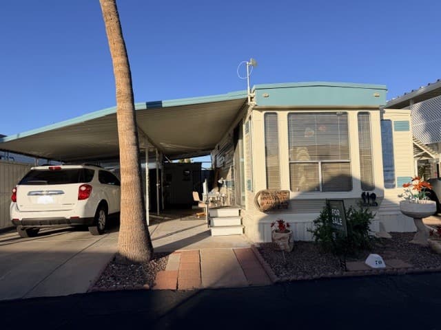 Manufactured home in Apache Junction, AZ 85120