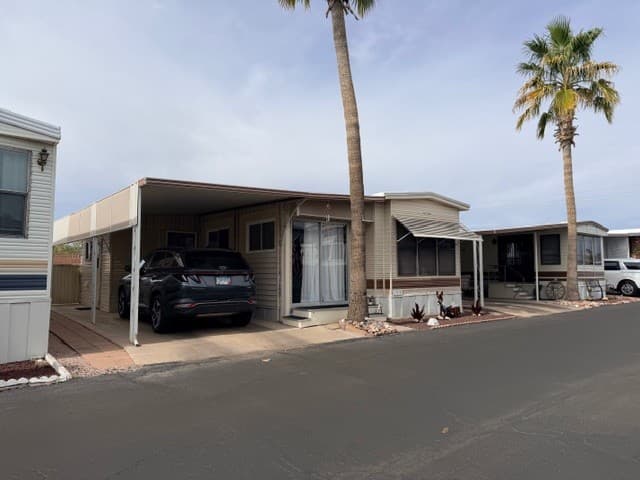 Manufactured home in Apache Junction, AZ 85120