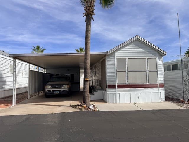 Manufactured home in Apache Junction, AZ 85120