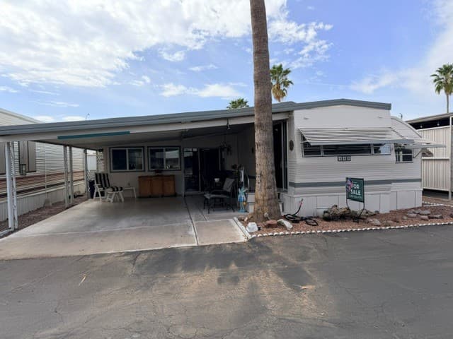 Manufactured home in Apache Junction, AZ 85120