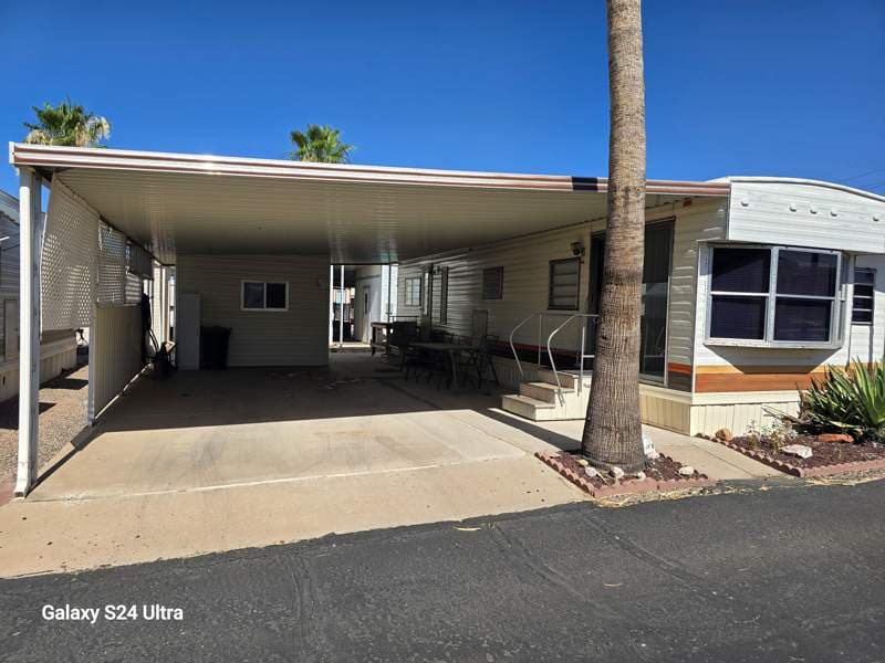 Manufactured home in Apache Junction, AZ 85120