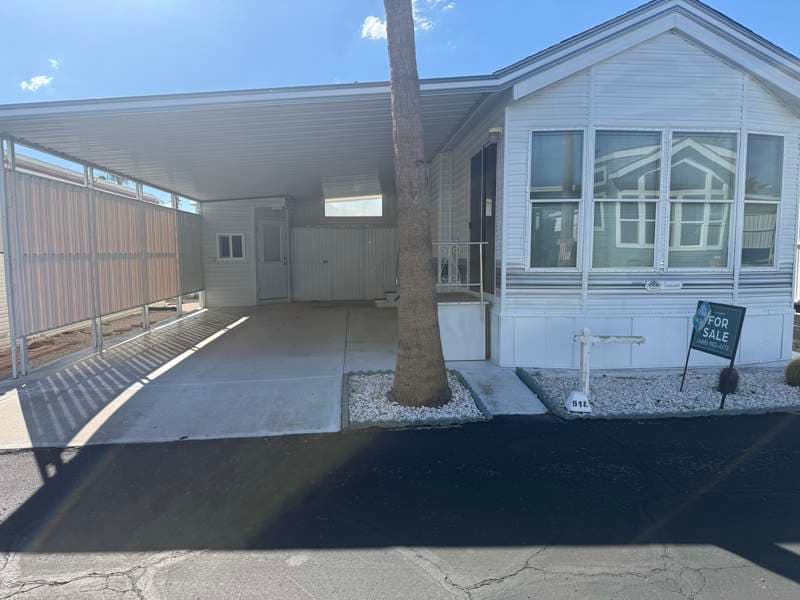 Manufactured home in Apache Junction, AZ 85120