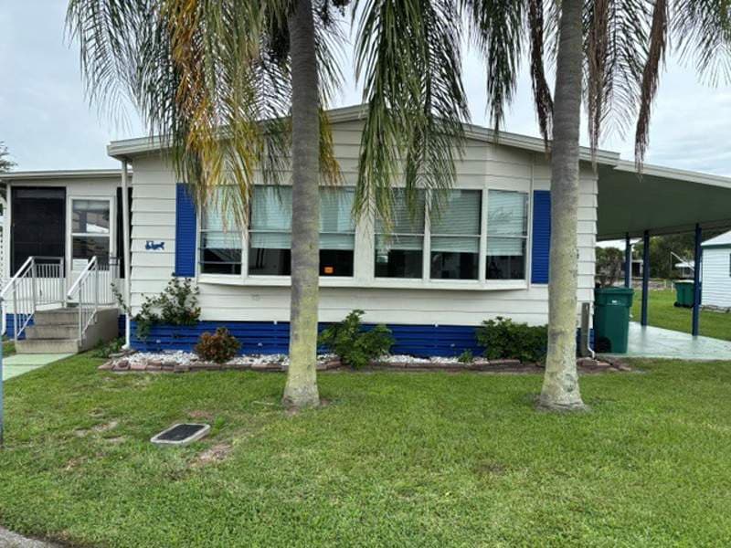 Manufactured home in Melbourne, FL 32901
