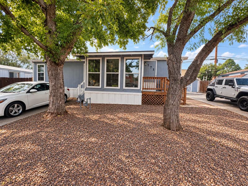 Manufactured home in Flagstaff, AZ 86001