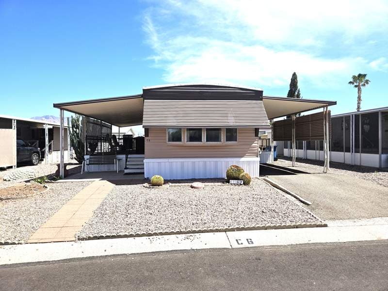 Manufactured home in Tucson, AZ 85705