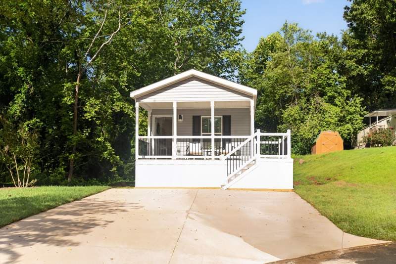 Manufactured home in Asheville, NC 28806