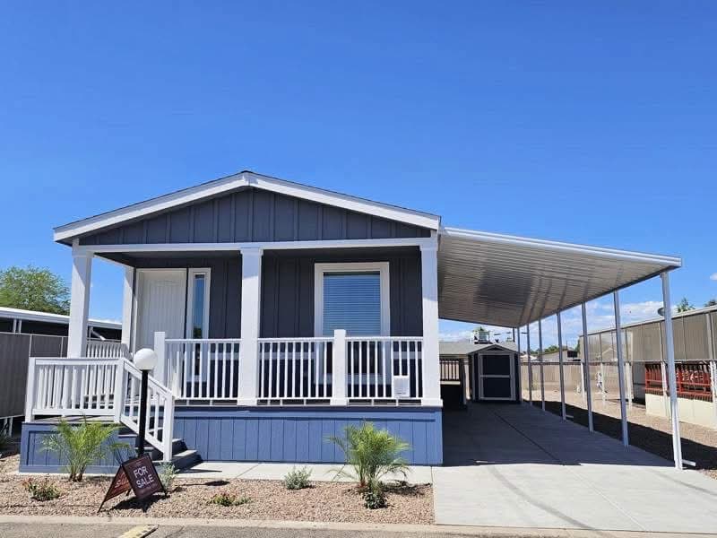 Manufactured home in Mesa, AZ 85208