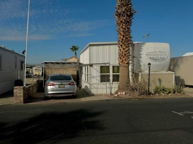 Manufactured home in Yuma, AZ 85365