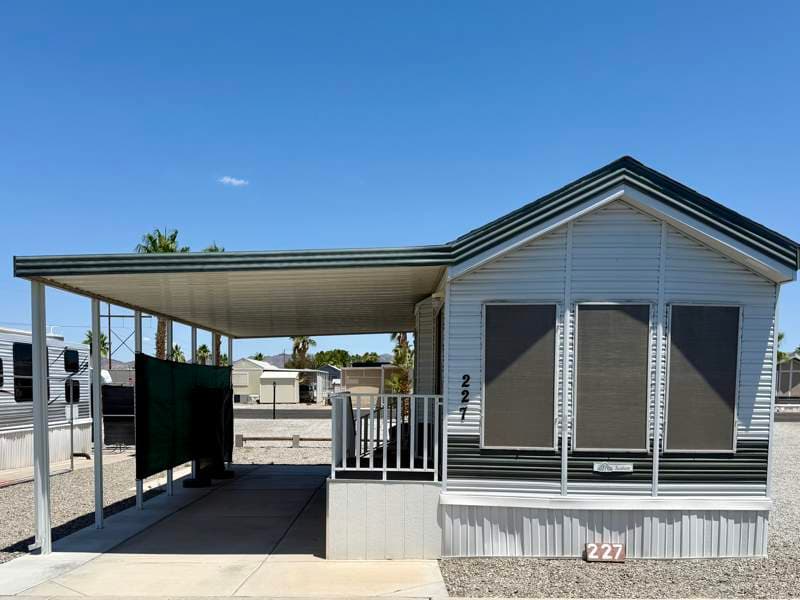 Manufactured home in Yuma, AZ 85365