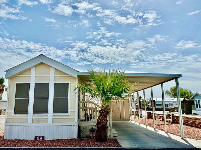 Manufactured home in Yuma, AZ 85365