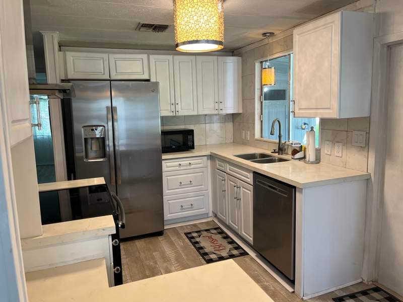 Manufactured home in Naples, FL 34114