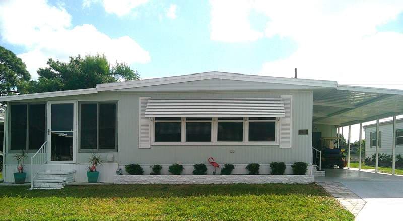 Manufactured home in Bradenton, FL 34207