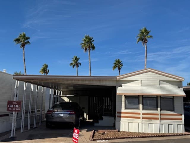 Manufactured home in Apache Junction, AZ 85119
