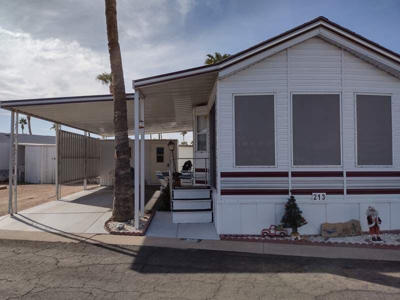 Manufactured home in Apache Junction, AZ 85119
