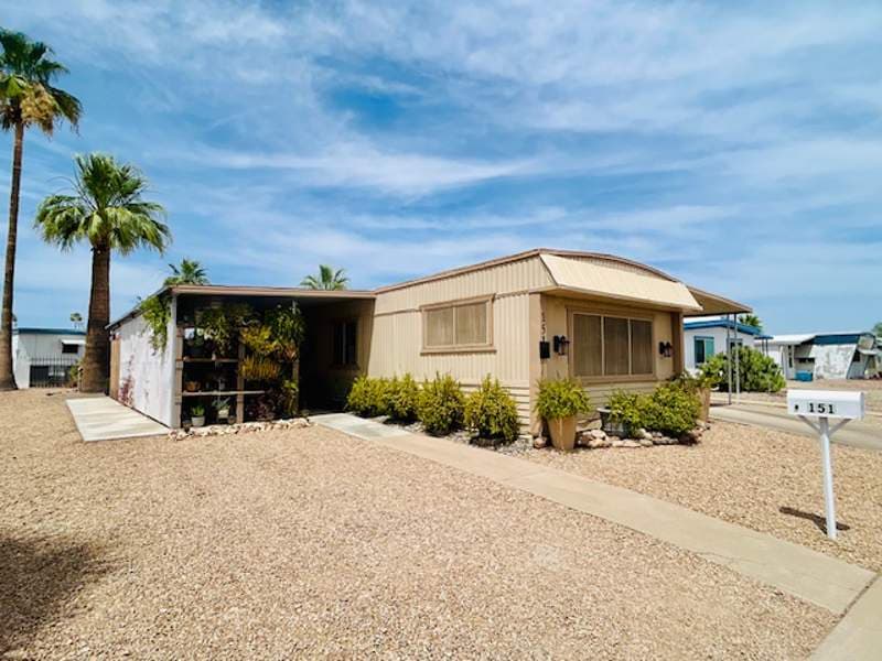 Manufactured home in Peoria, AZ 85345