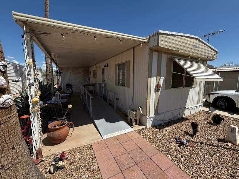 Manufactured home in Apache Junction, AZ 85120