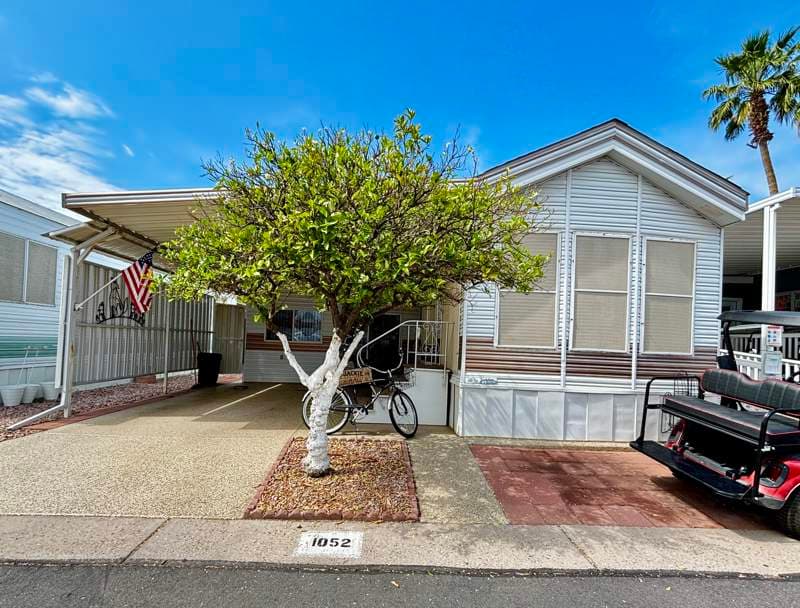 Manufactured home in Apache Junction, AZ 85120