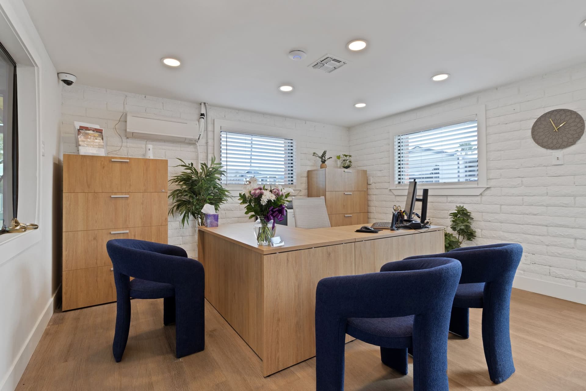 Manufactured home in Peoria, AZ 85345