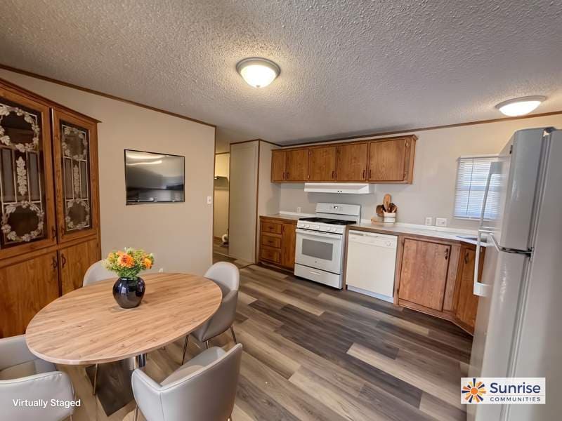 Manufactured home in Bellville, MI 48111